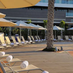 Park By Radisson Yas Island Абу-Даби